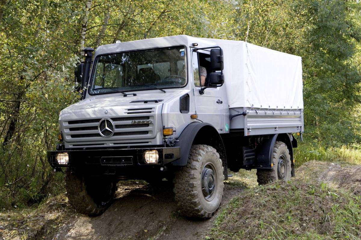 Mercedes-Benz Unimog U 4000