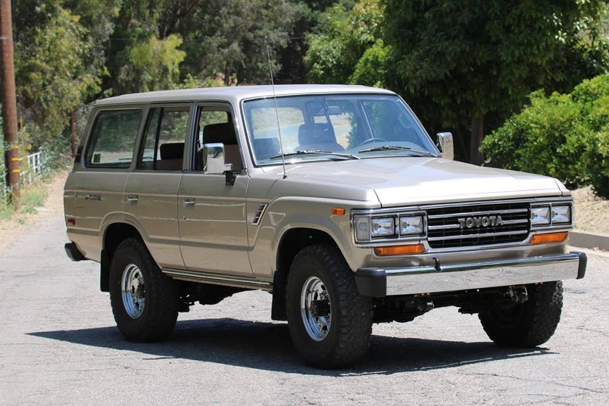 Toyota Land Cruiser J62