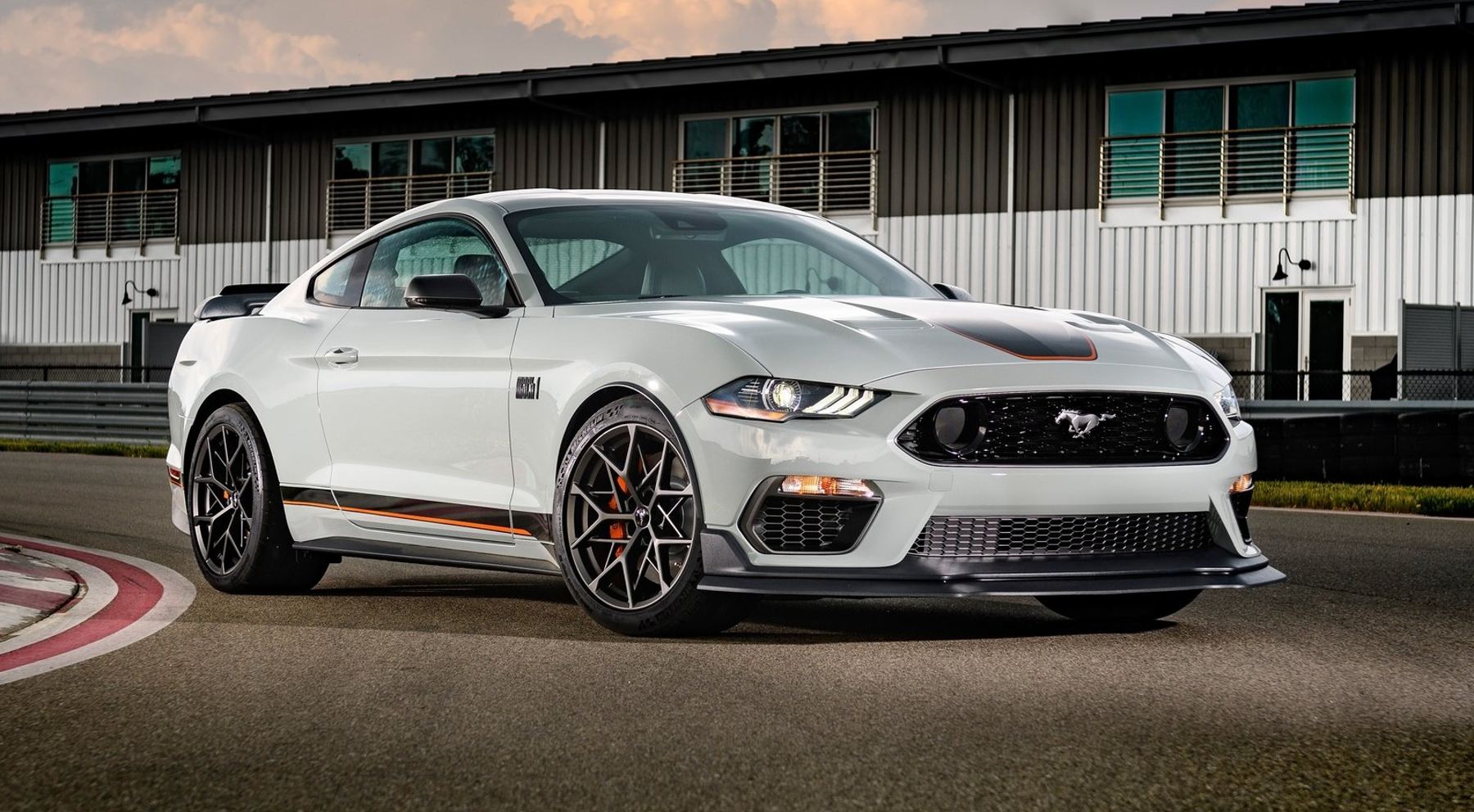 Coches deportivos populares