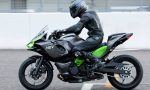 Kawasaki muestra su primera moto con sistema híbrido