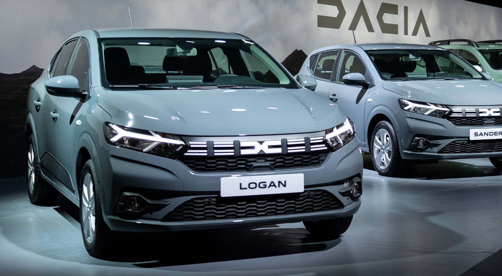 Новое рено 2023. Dacia Logan 2023. Renault Dacia 2023. Рено Логан 2023. Новый Рено Логан 2023.