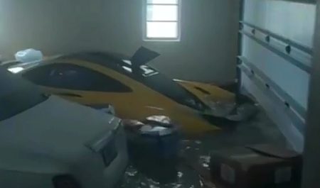 El huracán Ian inunda y destroza un McLaren P1 edición limitada