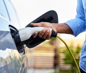 cargar coche eléctrico casa