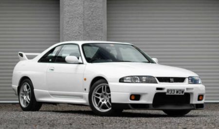 ¿Quieres el coche de Rosalía? El Nissan GT-R con el que apareció en Gran Vía está a la venta