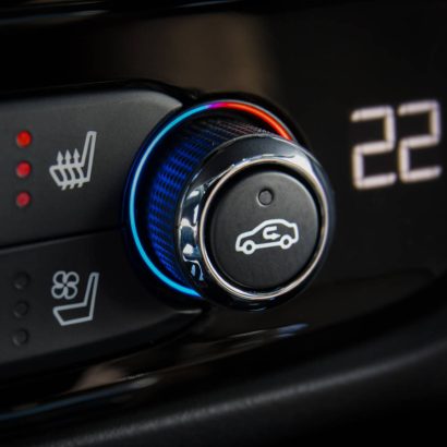 ¿A cuántos grados se debe poner la calefacción en el coche?