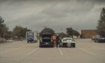 Tres hombres roban la rueda de un Corvette en 55 segundos