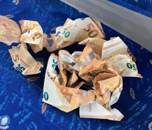 Un pasajero recoge más de 500 euros.