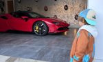 Polémica en Instagram: el niño de tres años capaz de aparcar un Ferrari