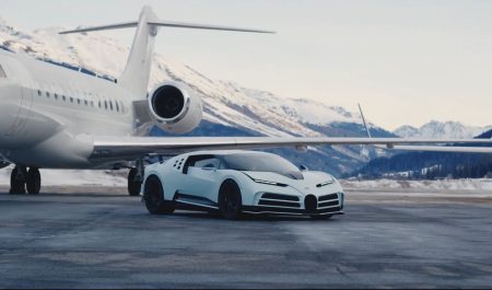Bugatti Centodieci en acción