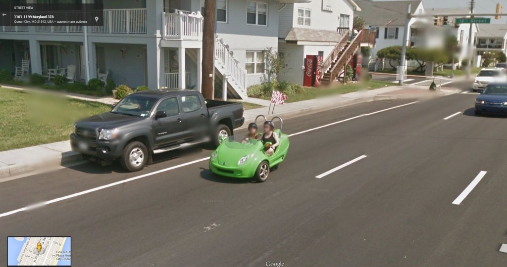 10 fotos insólitas de coches y conductores captadas por Google Street View