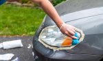 ¿Cómo pulir los faros del coche?: cinco trucos con productos caseros