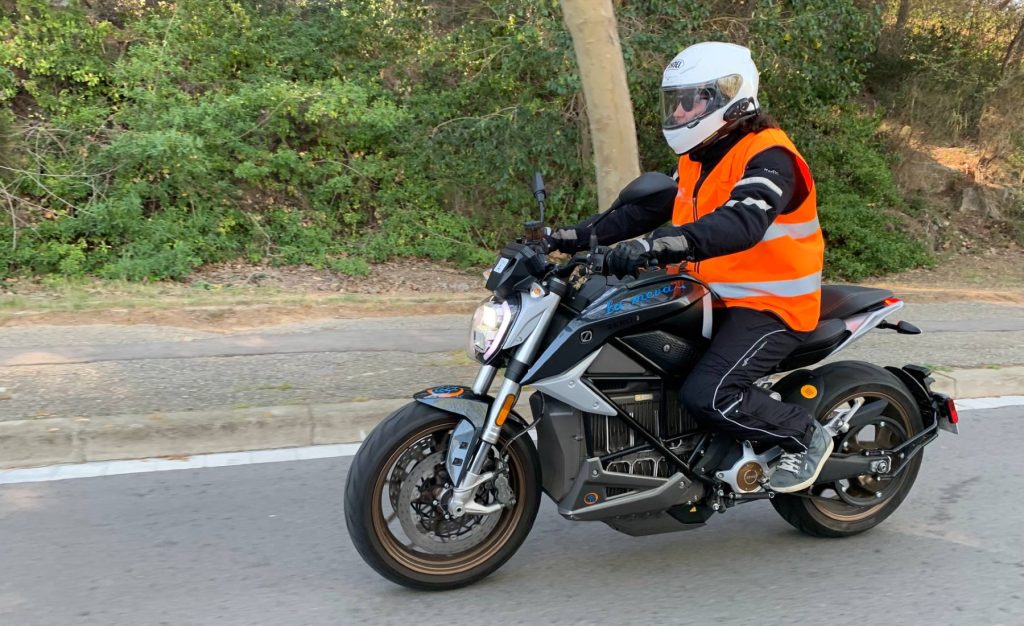 ¿Es posible examinarse del carnet con una moto eléctrica?