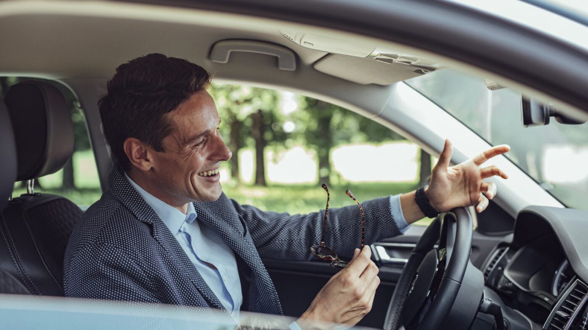 Esta auto radio tiene 2 puertos USB, Bluetooth y solo cuesta 19 euros en