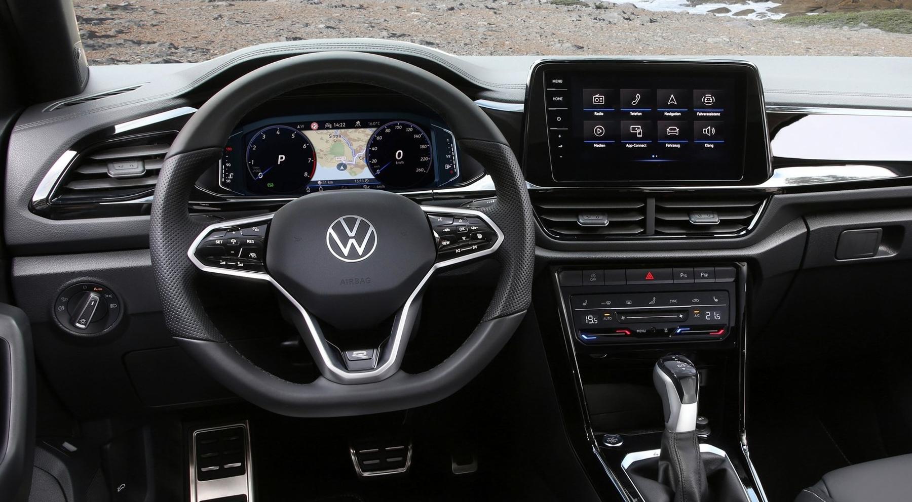 Volkswagen abandona los controles de pantalla táctil y recupera