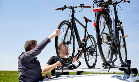 ¿Cuál es la mejor manera de llevar las bicicletas en el coche? 
