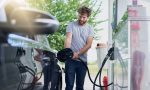 ¿Se ahorra combustible repostando por la mañana? 