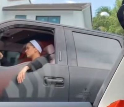 Rosalía, vista por primera vez tras su ruptura conduciendo por las calles de Miami.