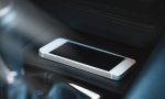 Apple recomienda no cargar los iPhone en los coches de estas dos marcas