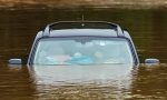 ¿Qué pasa si le entra agua al motor del coche?