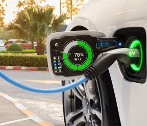¿Cuántos kilómetros tiene que hacer un coche eléctrico para ser más limpio que uno de combustión?