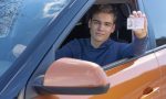 ¿Cómo ven las autoescuelas el carnet de conducir para jóvenes de 17 años?