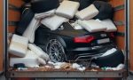 Un coche de alta gama entre colchones: así han localizado los Mossos un Audi robado