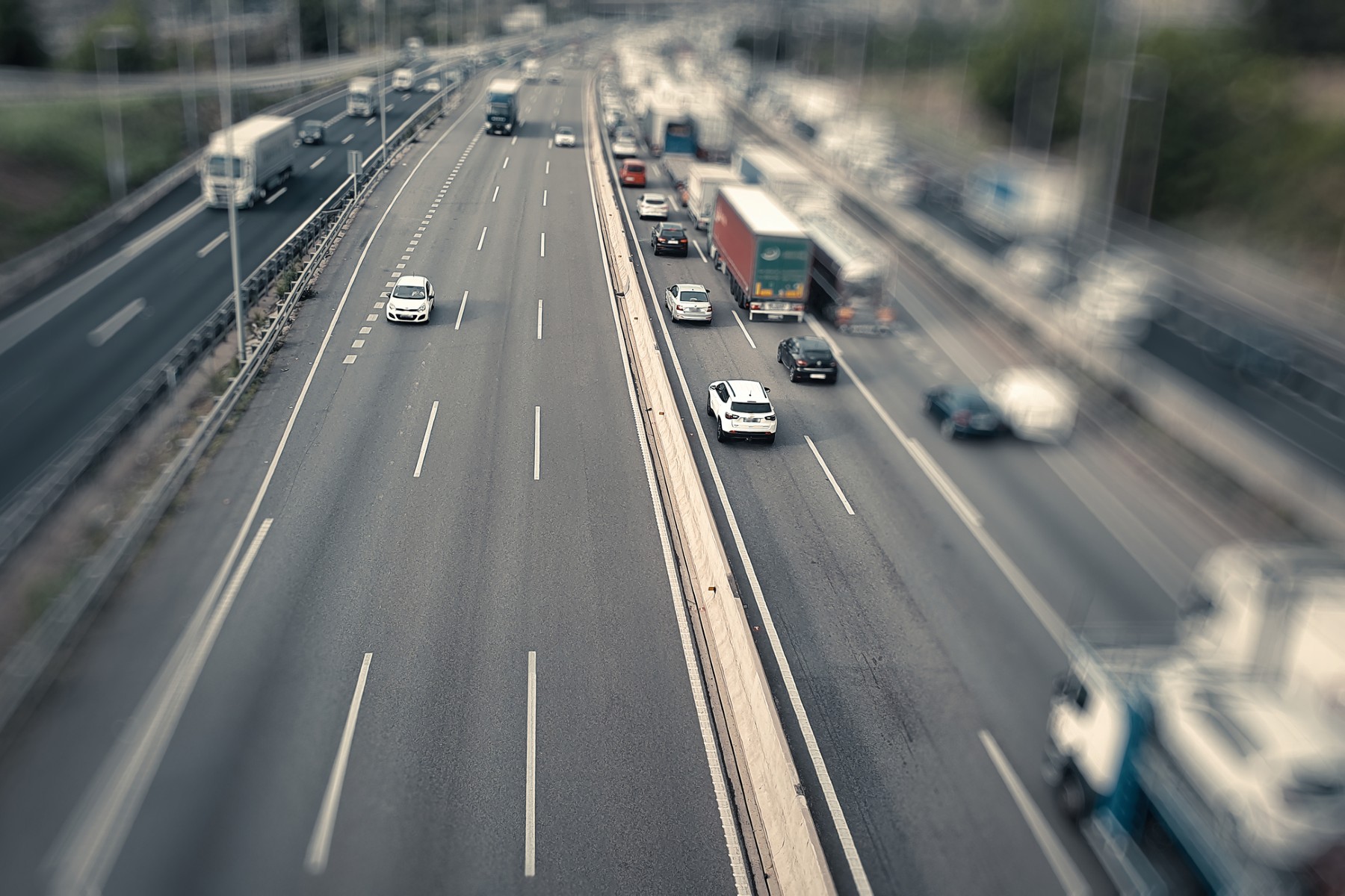 ¿Cuántos coches hay en España?: modelos de gasolina, diésel, híbridos y eléctricos