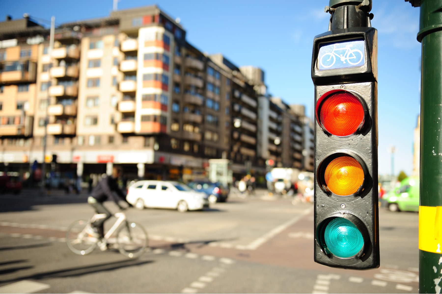 Semáforos en rojo y en verde a la vez: ¿cómo entender los cruces más caóticos?