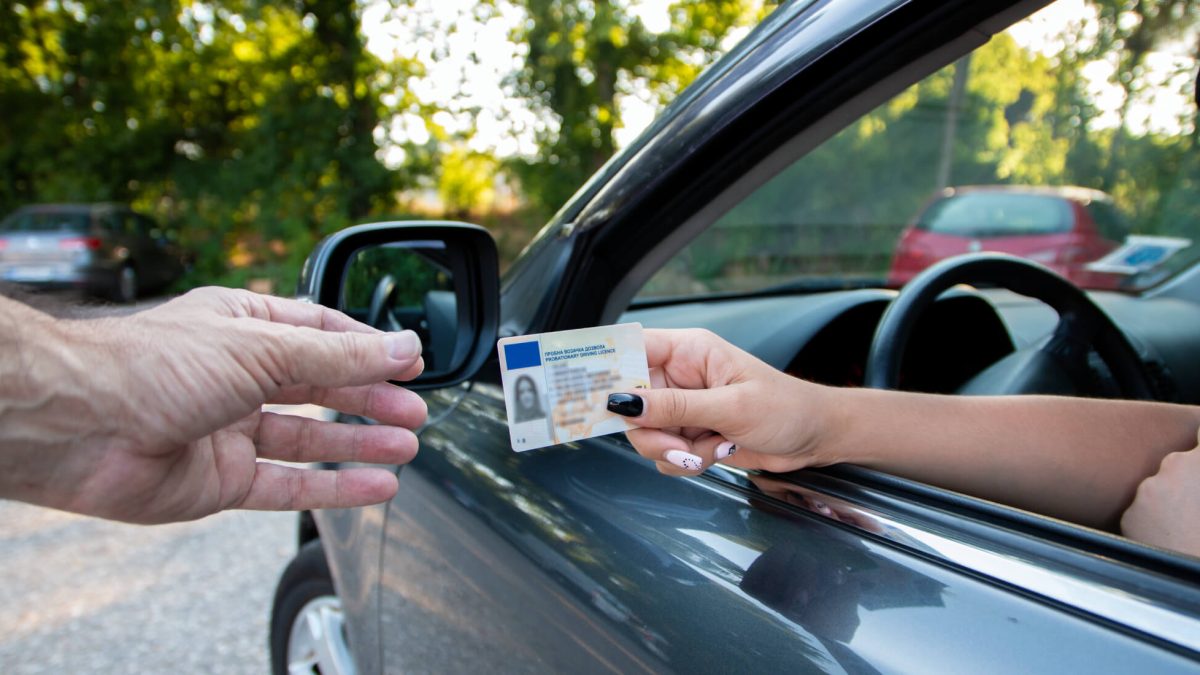 ¿Cuál Es El Permiso De Coche 'normal'?: Los Tipos De Carnet De Conducir ...