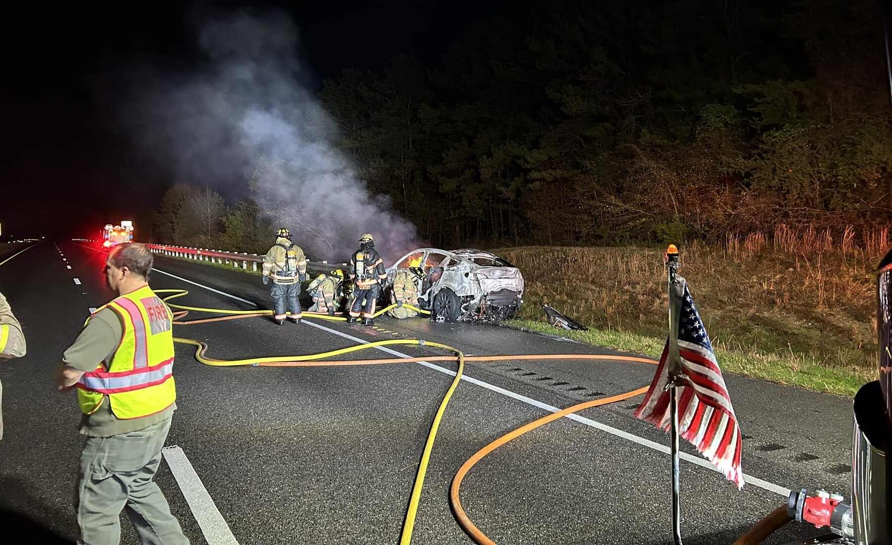 agua incendio coche eléctrico