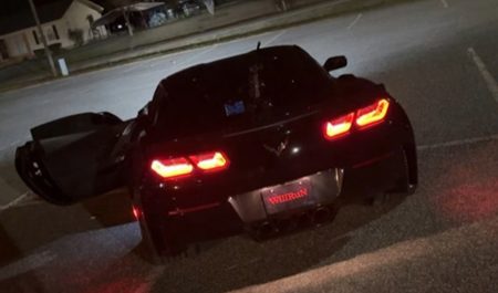 instagramer Corvette policía