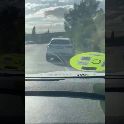 Embiste a un coche en plena autopista: la brutal reacción tras discutir con otro conductor en Mallorca