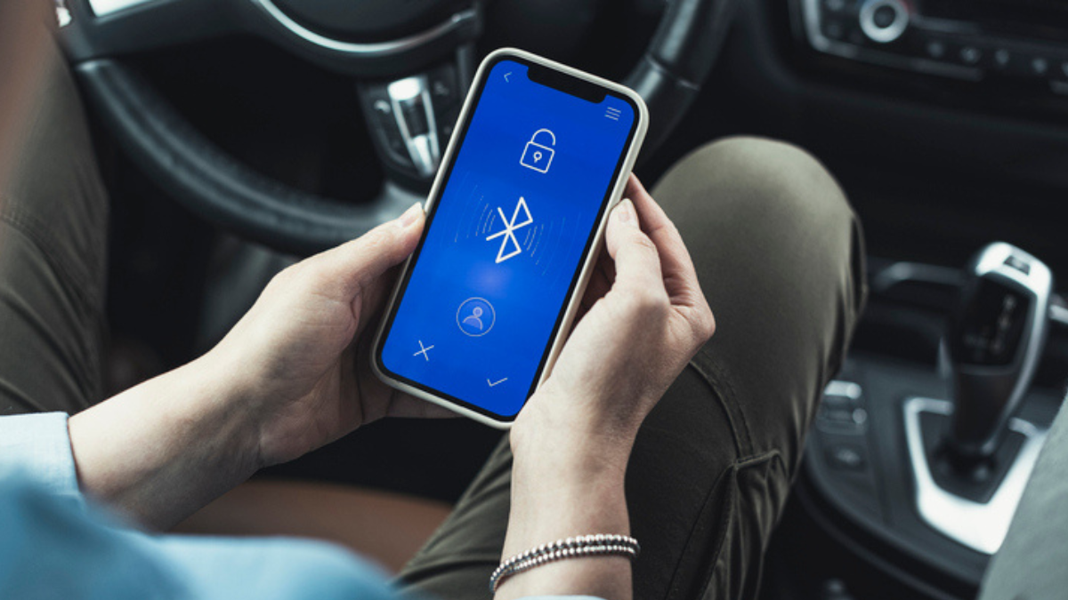 El adaptador bluetooth permite conectar el sistema de audio del coche con muchos dispositivos como tabletas o móviles.