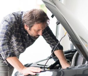 Reparando Automóvil