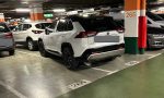 Un coche mal aparcado en un centro comercial desata la polémica: algunos comentarios dan que pensar