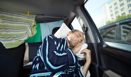 dormir en el coche
