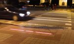 Zaragoza estrena unas llamativas señales para los peatones que caminan mirando el móvil 