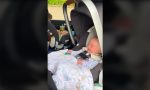 Una madre comparte su truco viral para evitar que los niños lloren al viajar en sus sillas infantiles
