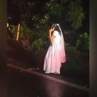 No es una película: era el día de su boda y se quedan sin coche por un accidente impresionante