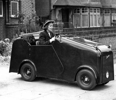 coche más estrecho del mundo