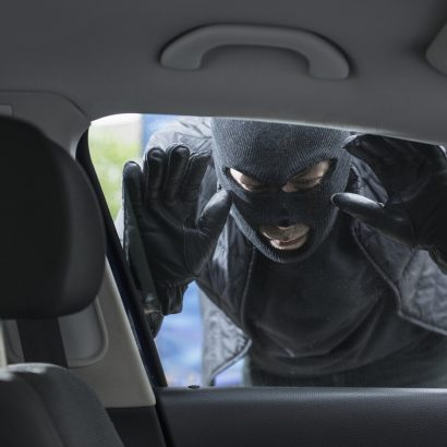 El mejor escondite para guardar objetos de valor en el coche: pasa totalmente desapercibido