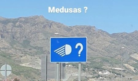 señal de tráfico medusa