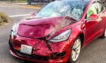 Un joven recupera un Tesla siniestrado para arreglarlo: esto es lo que encontró en el ordenador de a bordo