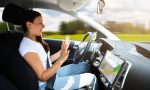 Ya circulan por nuestras carreteras: la DGT permite coches autónomos, pero de una sola marca