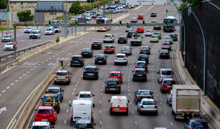 ¿Cuántos coches hay en España? La cifra no deja de crecer