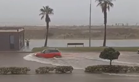 coches cataluña lluvias dana