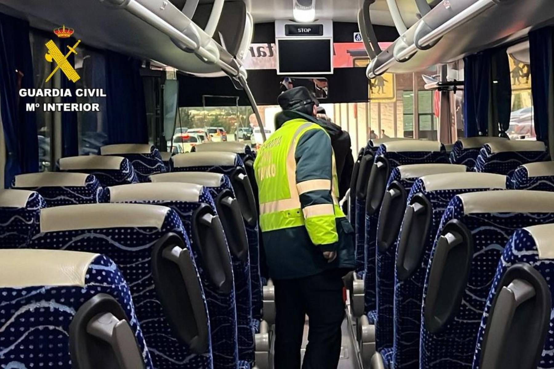 Susto en el Valle del Jerte: la Guardia Civil inmoviliza a un conductor de autobús por un motivo preocupante