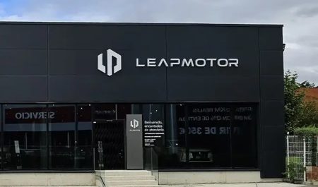 coches leapmotor jardinería