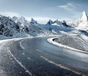 Hielo en la carretera