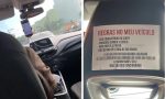 Pide un taxi y alucina con el cartel que pegó la conductora: en España, impensable